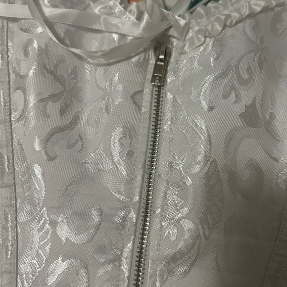 Spirit White Floral Corset - Picture 5 of 8
